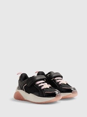 حذاء رياضي مدرسي برباط من River Island - صورة 3 من 5
