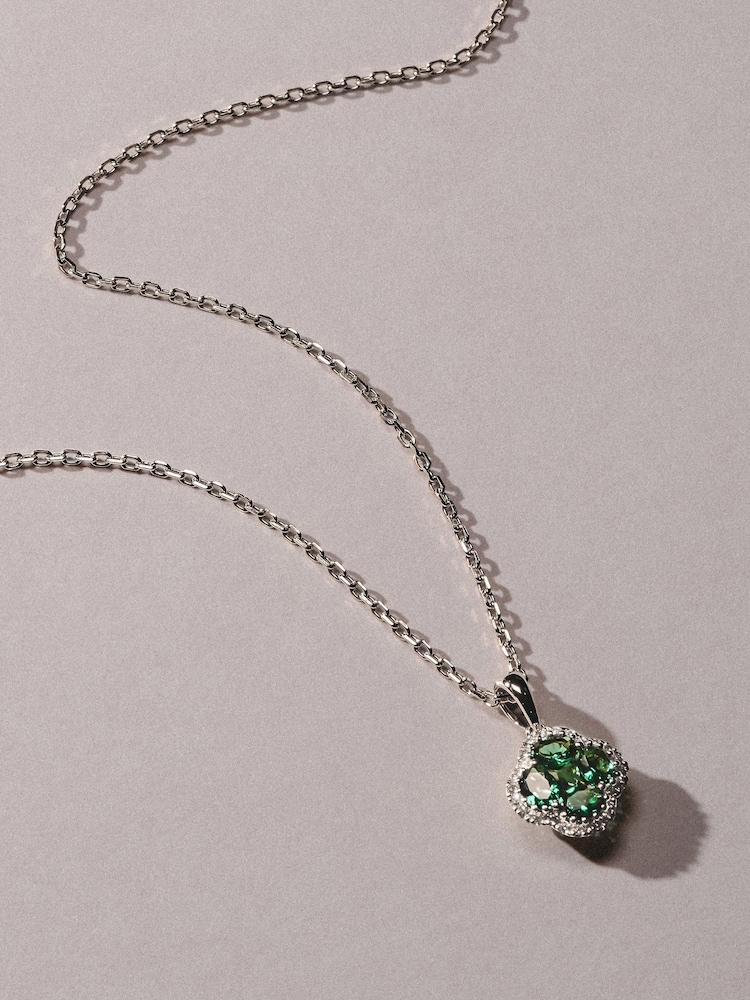The Diamond Store Green Alegria 0.75ct Lab Emerald Halo Pendant Necklace - Image 2 of 3 The Diamond Store Green Alegria 0.75ct Lab Emerald Halo Pendant Necklace - Image 2 of 3