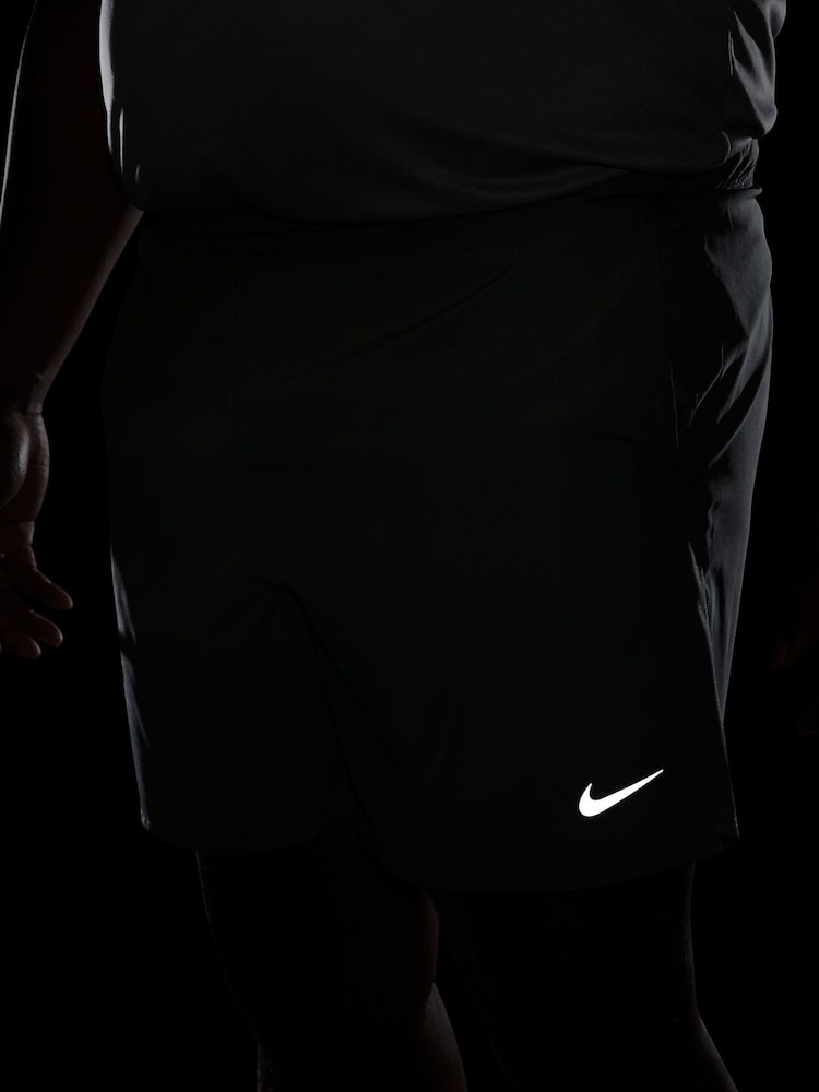 Nike Grey 7 Inch Challenger Dri-FIT Brief Lined Running Shorts - Image 16 of 16