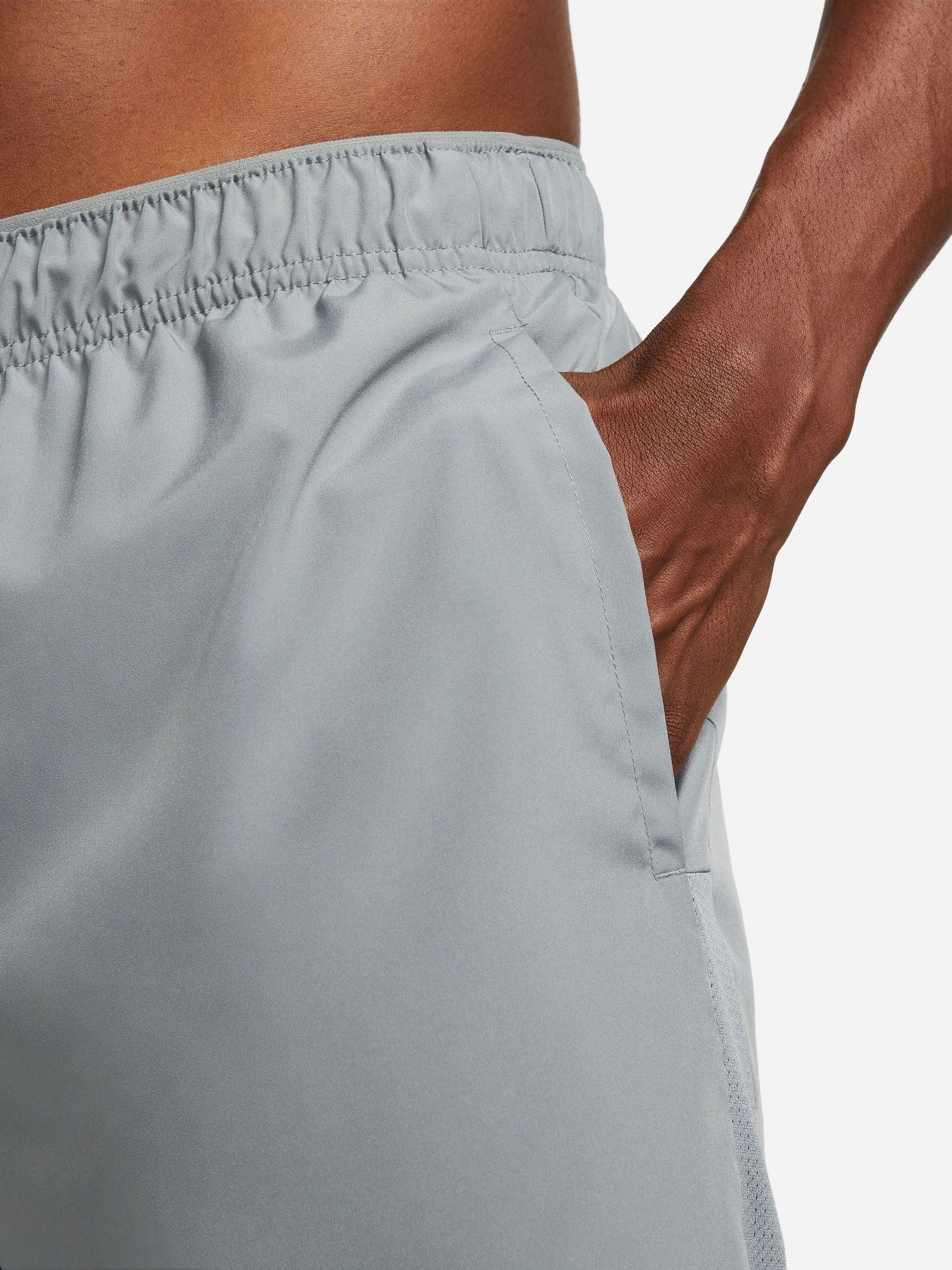 nike running shorts no pockets