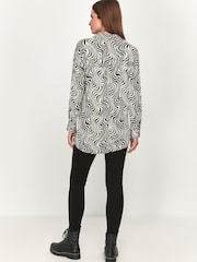 Черная рубашка с абстрактным принтом M&Co Petite (для женщин) - Image 3 of 5