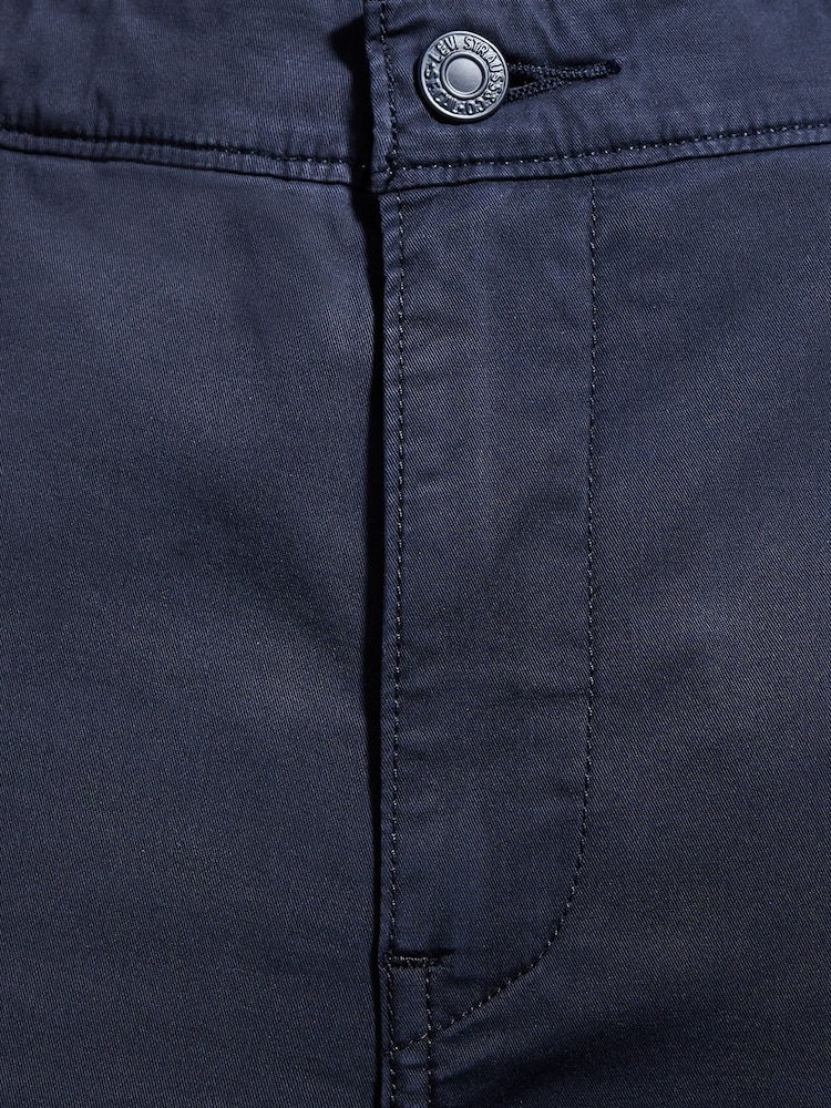 Azul marino báltico - Pantalones cortos chinos XX de Levi's® - Imagen 9 de 9