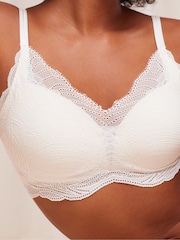 Triumph Lift Smart Bra - Image 4 of 4