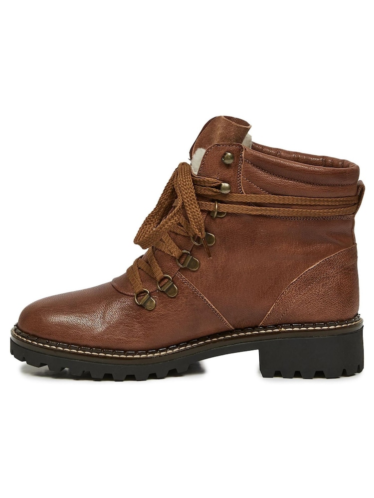 Celtic & Co Brown Hiker Boots - Image 2 of 5