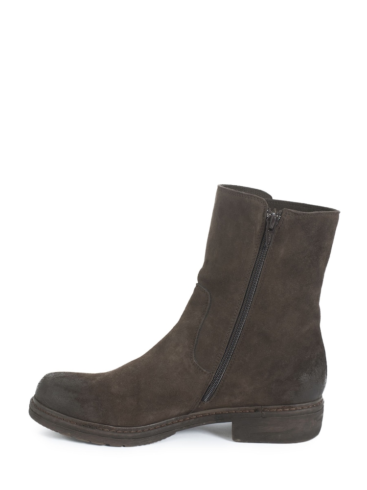 Celtic & Co Brown Essential Leather Ankle Boots - Image 2 of 5