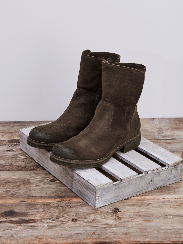 Celtic & Co Brown Essential Leather Ankle Boots - Image 5 of 5 Celtic & Co Brown Essential Leather Ankle Boots - Image 5 of 5