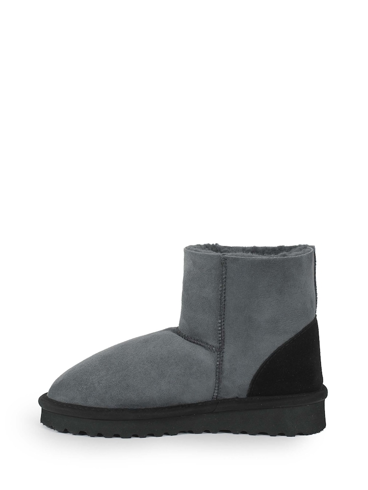 Celtic & Co. Womens Grey Celt Shortie Boots - Image 2 of 3 Celtic & Co. Womens Grey Celt Shortie Boots - Image 2 of 3