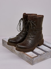Celtic & Co. Ladies Brown Derby Boots - Image 4 of 5