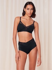 Triumph Shape Smart Non Wired Smoothing Bra - Image 3 of 4
