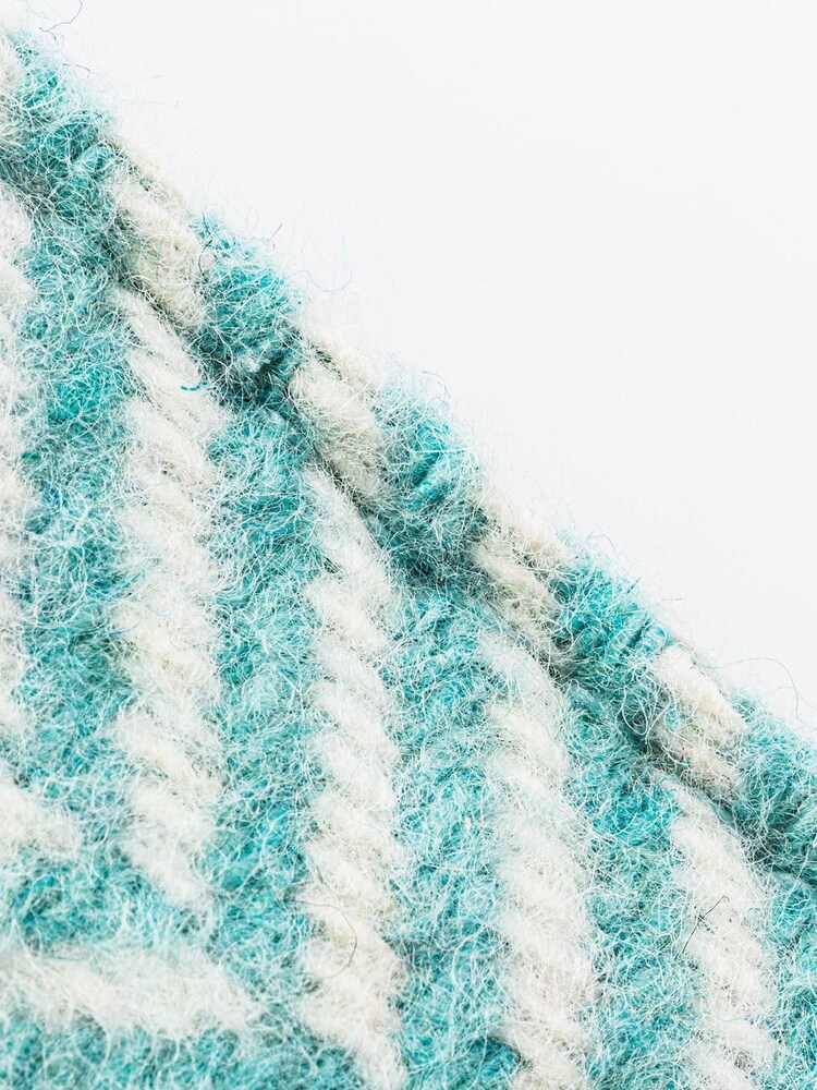 Hugo & Hudson Aqua Blue Herringbone Dog Collar - Image 4 of 4