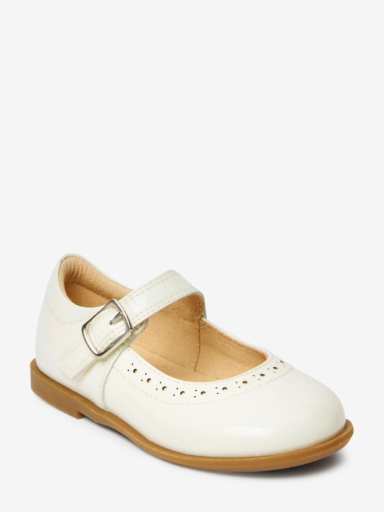 Belo usnje - Brogue Mary Jane čevlji - Slika 2 iz 5 Belo usnje - Brogue Mary Jane čevlji - Slika 2 iz 5