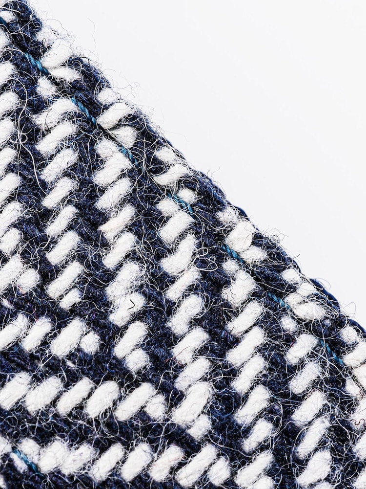 Blue Hugo & Hudson Blue Herringbone Dog Collar - Image 4 of 4