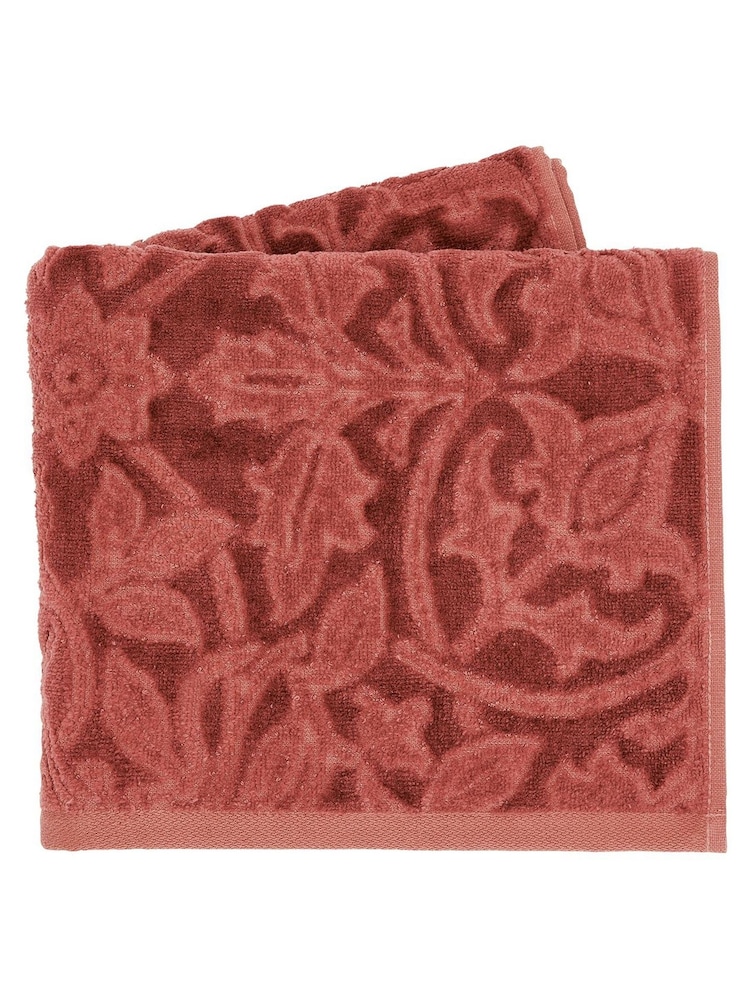 Morris & Co Red St James Towel - Image 2 of 4