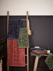 Morris & Co Red St James Towel - Image 4 of 4