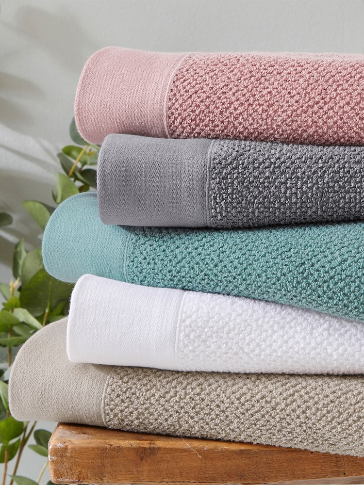 furn. 4 Piece Green Textured 100% Cotton Towel Bale - Image 4 of 4