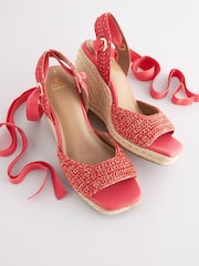 Pink - Forever Comfort® Schuhe mit Keilabsatz, Wickeldesign und Häkelspitze - Bild 7 von 9
