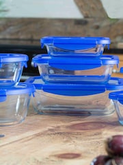 Pyrex Set of 7 Airtight and Leak Proof Glass Dishes - Image 1 of 2