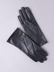 Lakeland Leather Black Mia V Classic Leather Gloves - Image 2 of 3