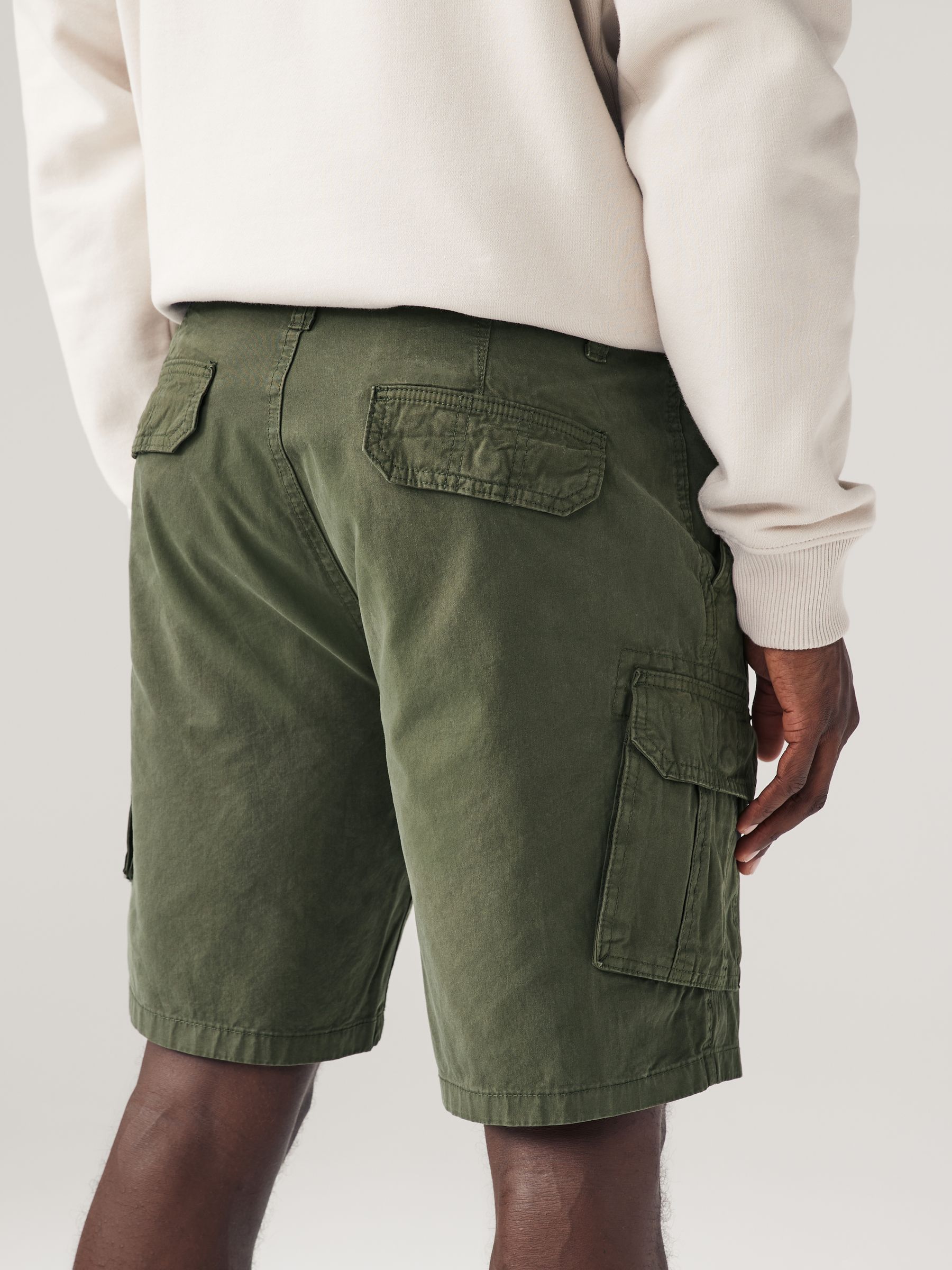 Khaki green cargo shorts shop