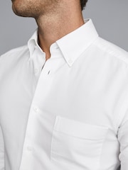 Белый - Reiss Reiss Greenwich Soft Wash Button Down Oxford 100% Cotton Shirt - Изображение 3 из 6