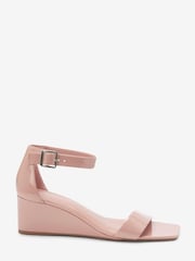 Nude - Forever Comfort® niedrige Keilabsatzschuhe mit Schnalle am Knöchel - Bild 3 von 6