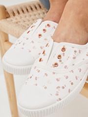 Цветочный - Slip-On Embroidered laceless Canvas Trainers - Image 2 of 7