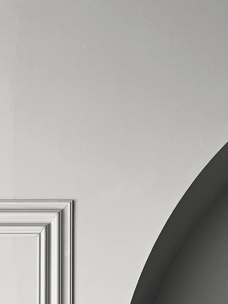 Graham & Brown Angel Dust White Resistance Ultra Durable Matt Emulsion 2.5L Paint - Image 2 of 3