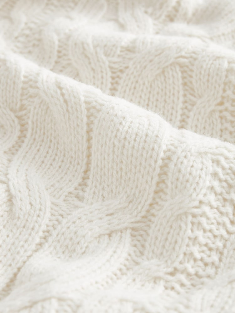 Ecru, Weiß - Strickkleid mit Zopfmuster und V-Ausschnitt - Bild 2 von 6