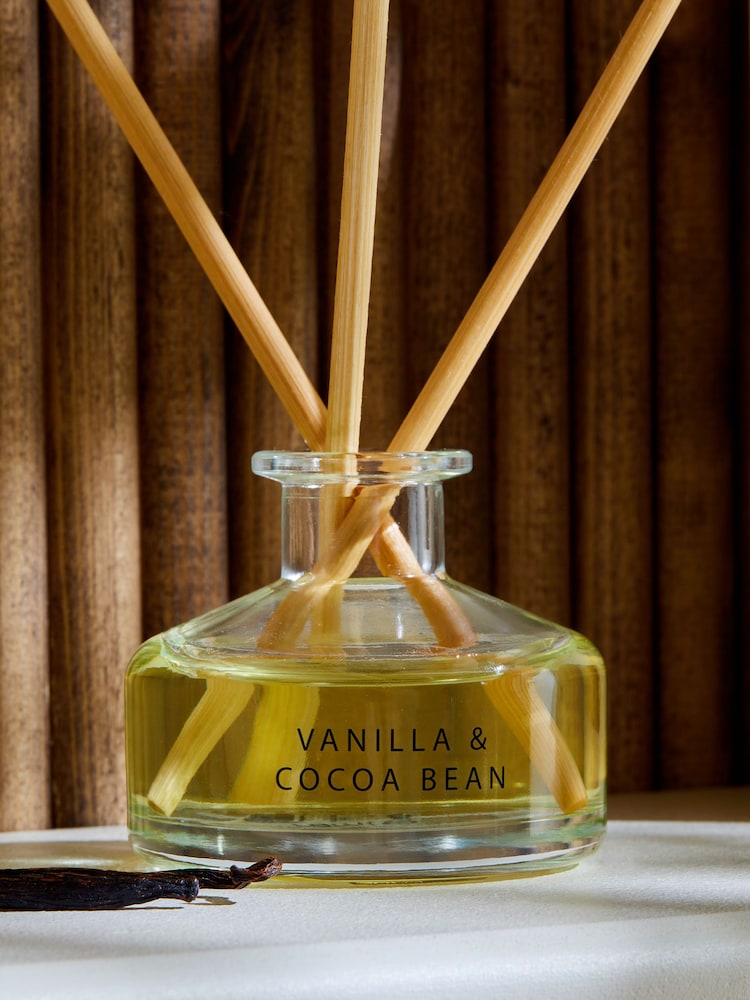 Vanilla & Cocoa Bean 70ml Fragranced Reed Diffuser - Image 2 of 3