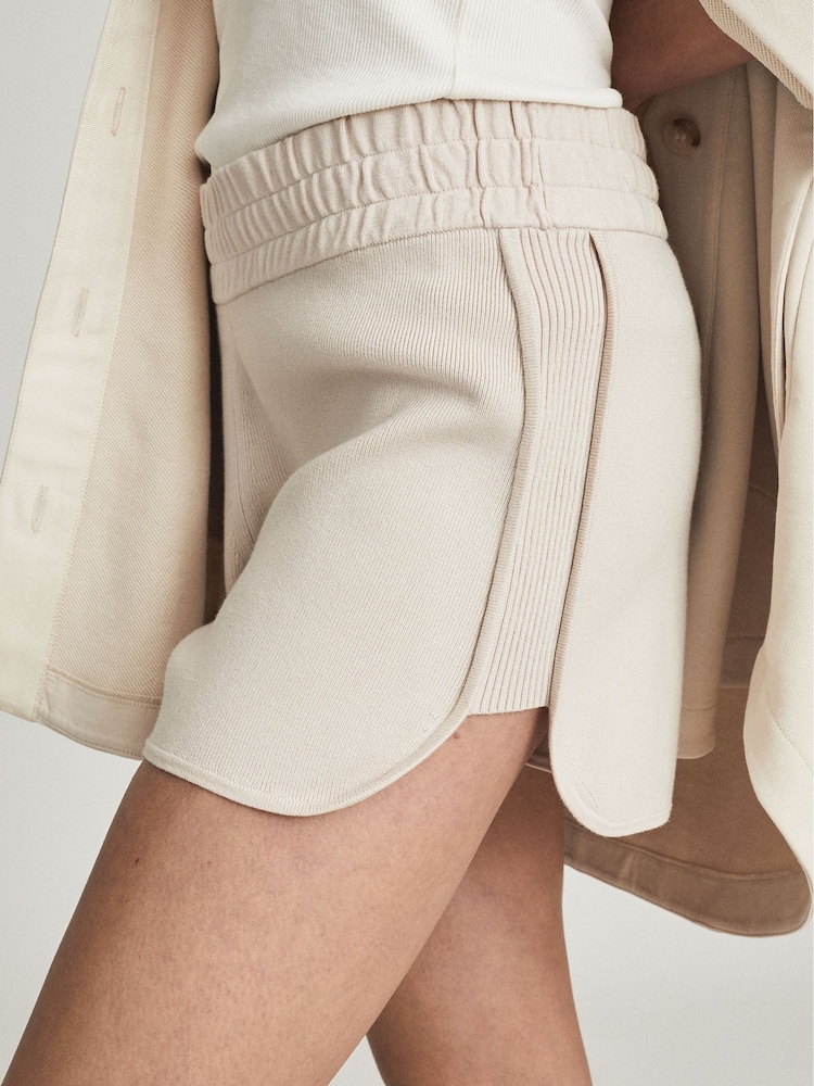 Reiss Pink Clara Knitted Loungewear Shorts - Image 6 of 6