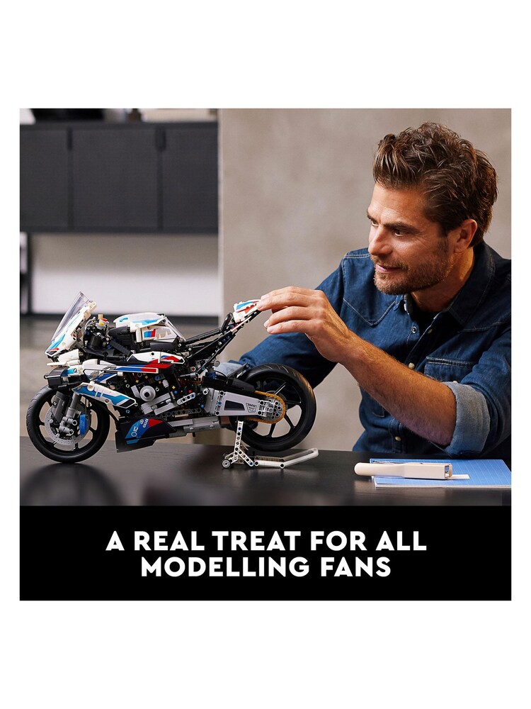 LEGO Technic BMW M 1000 RR Motorbike Model Kit 42130 - Image 8 of 9
