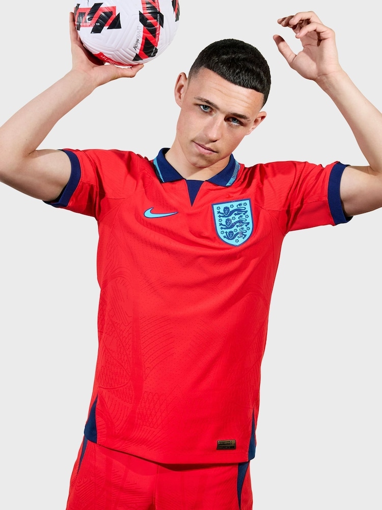 Nike Red Blank England Away Stadium Football Shirt 2022 - Image 1 of 11