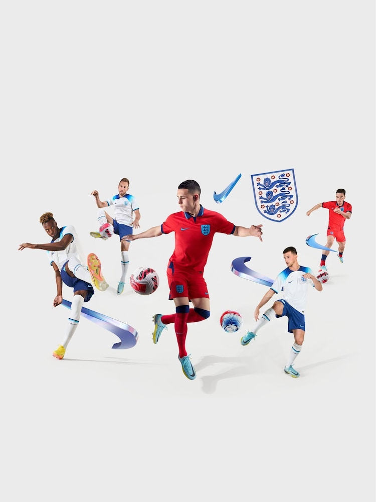Nike Red Blank England Away Stadium Football Shirt 2022 - Image 3 of 11
