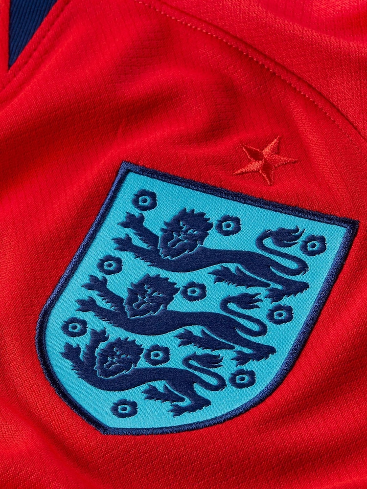Nike Red Blank England Away Stadium Football Shirt 2022 - Image 8 of 11