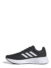 أسود/أبيض - حذاء رياضي 6 Galaxy من adidas - صورة 2 من 8