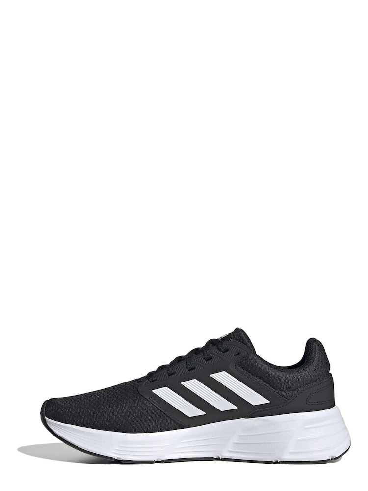 أسود/أبيض - حذاء رياضي 6 Galaxy من adidas - صورة 2 من 8