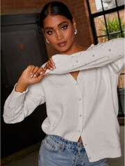 Chi Chi London Cream Pearl Detail Oversized Cardigan - Image 4 of 4