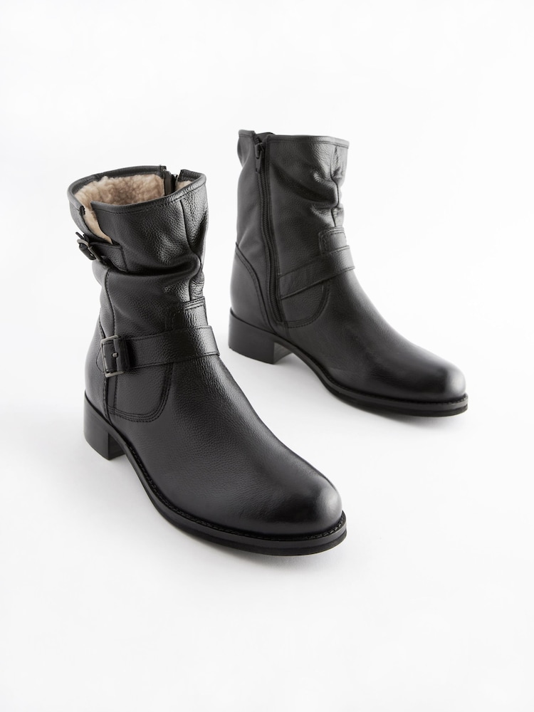 črna - Forever Comfort® Usnje z umetnim krznom obloženi gležnjarji Slouch - Slika 1 iz 6