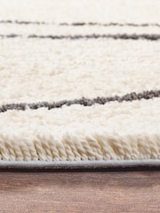 Origins Cream Artisan Picasso Rug - Image 3 of 4