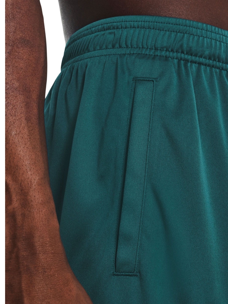 Under Armour Forrest Green Tech Graphic Shorts - Image 8 of 8
