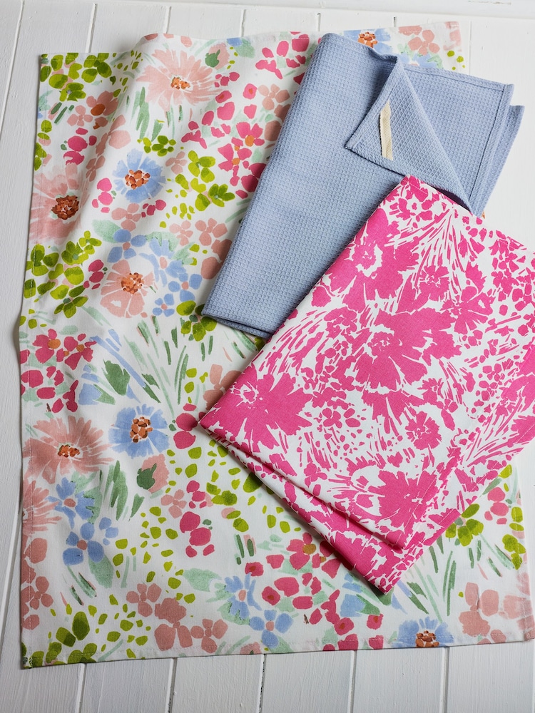 Set of 3 Pink Lisse Floral Print 100% Cotton Tea Towels - Image 2 of 4