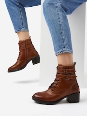 Dune London Wide Fit Paxan Stiefeletten mit Schnallenriemen und Absatz - Bild 1 von 6
