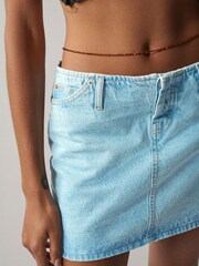 Blau gebleicht - Own Jeans-Minirock mit besonders niedrigem Bund - Bild 6 von 8