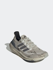adidas Cream Ultraboost Light Trainers - Image 4 of 10