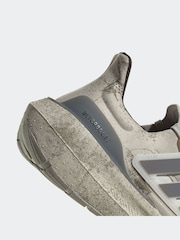 adidas Cream Ultraboost Light Trainers - Image 9 of 10