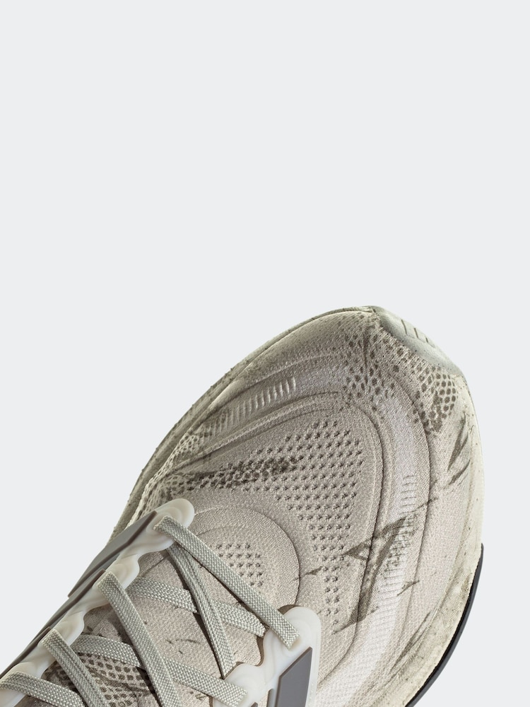 adidas Cream Ultraboost Light Trainers - Image 10 of 10