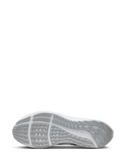 Nike White Air Zoom Pegasus 40 Road Running Trainers - Image 10 of 13