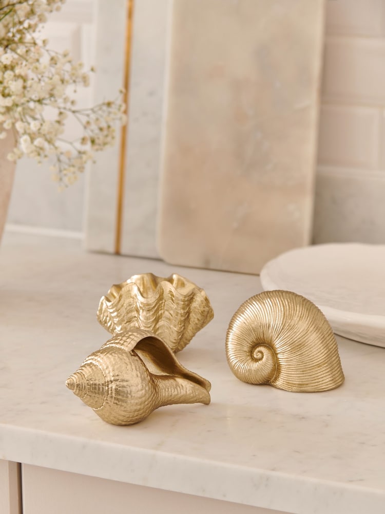 Set of 3 Gold Shell Ornaments - Image 1 of 5