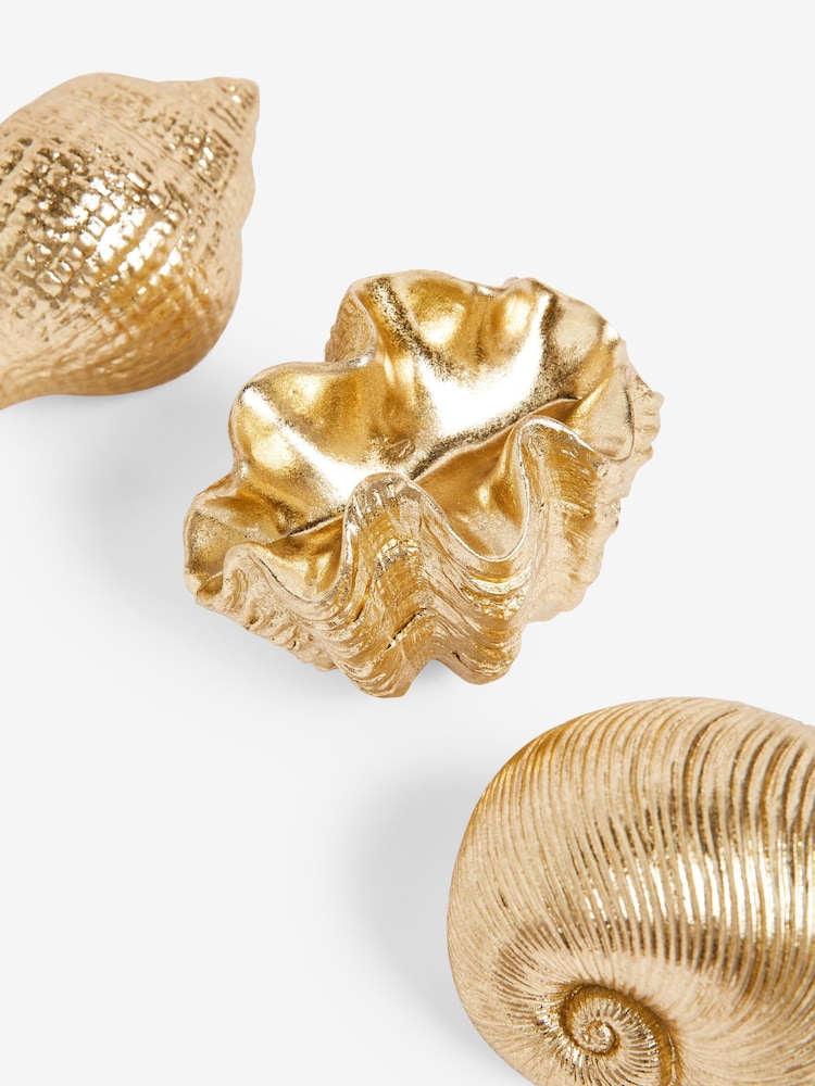 Set of 3 Gold Shell Ornaments - Image 2 of 5