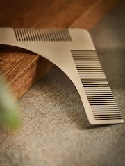 Metal Beard Shaper and Comb - Image 4 of 8